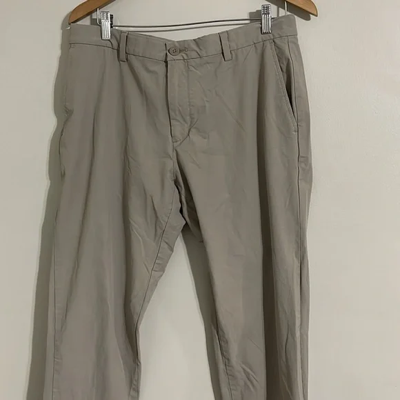 Vineyard Vines on the go pants 34x32 - Picture 7 of 9